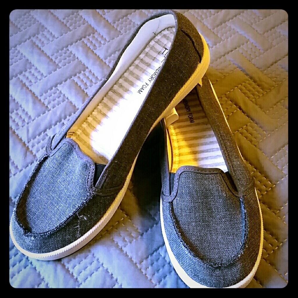 Womens flats